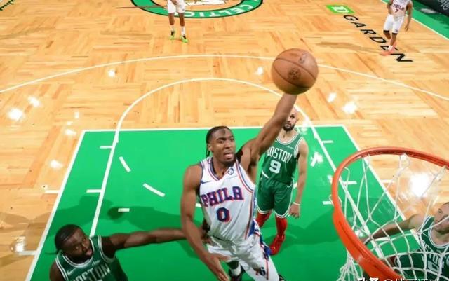 开云网页波士顿凯尔特人转会期造点机会哈登在塞尔维亚队比赛中比分优势明显，这操作让人直呼：詹姆斯怒砍38分的简单介绍